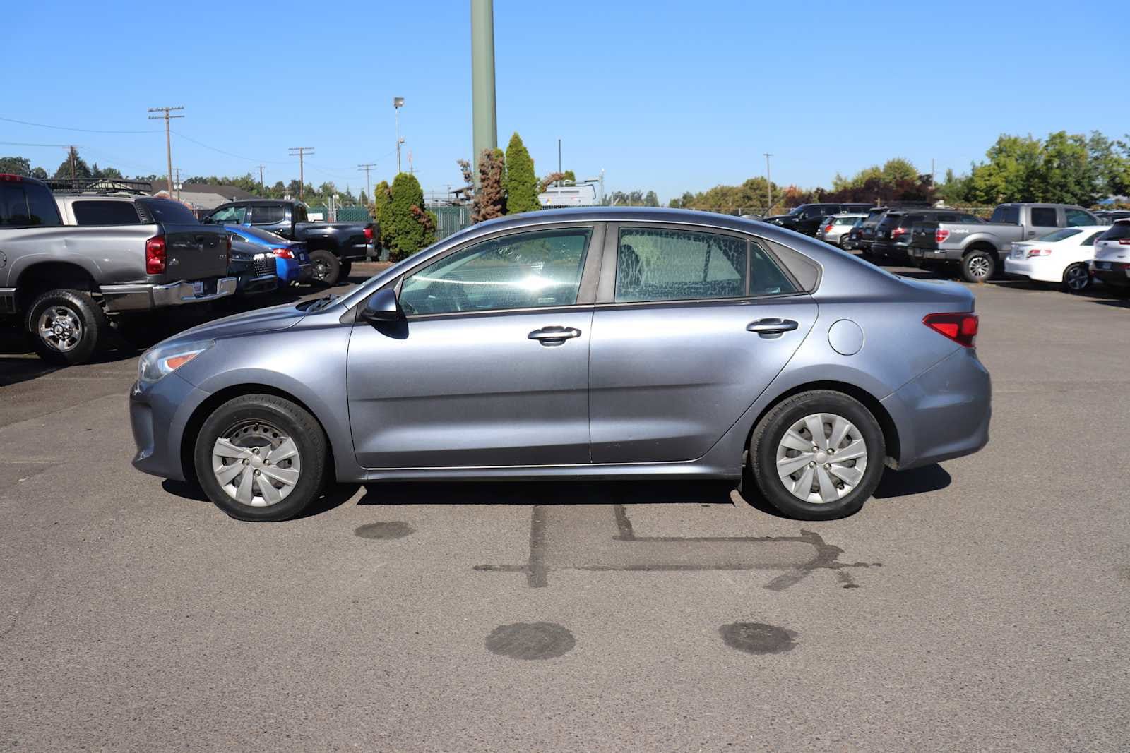 Thumbnail: 2019 Kia Rio - 8