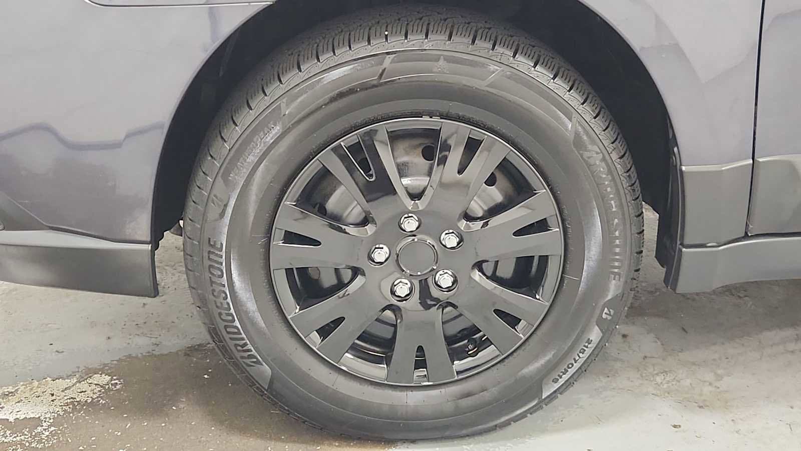 Thumbnail: 2011 Subaru Outback - 10