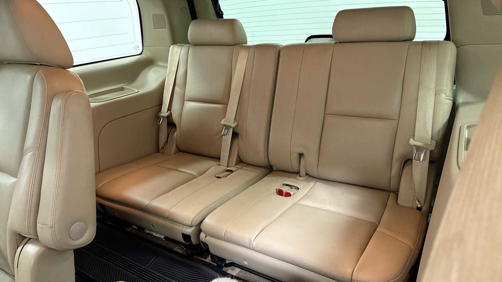 Thumbnail: 2014 GMC Yukon - 26