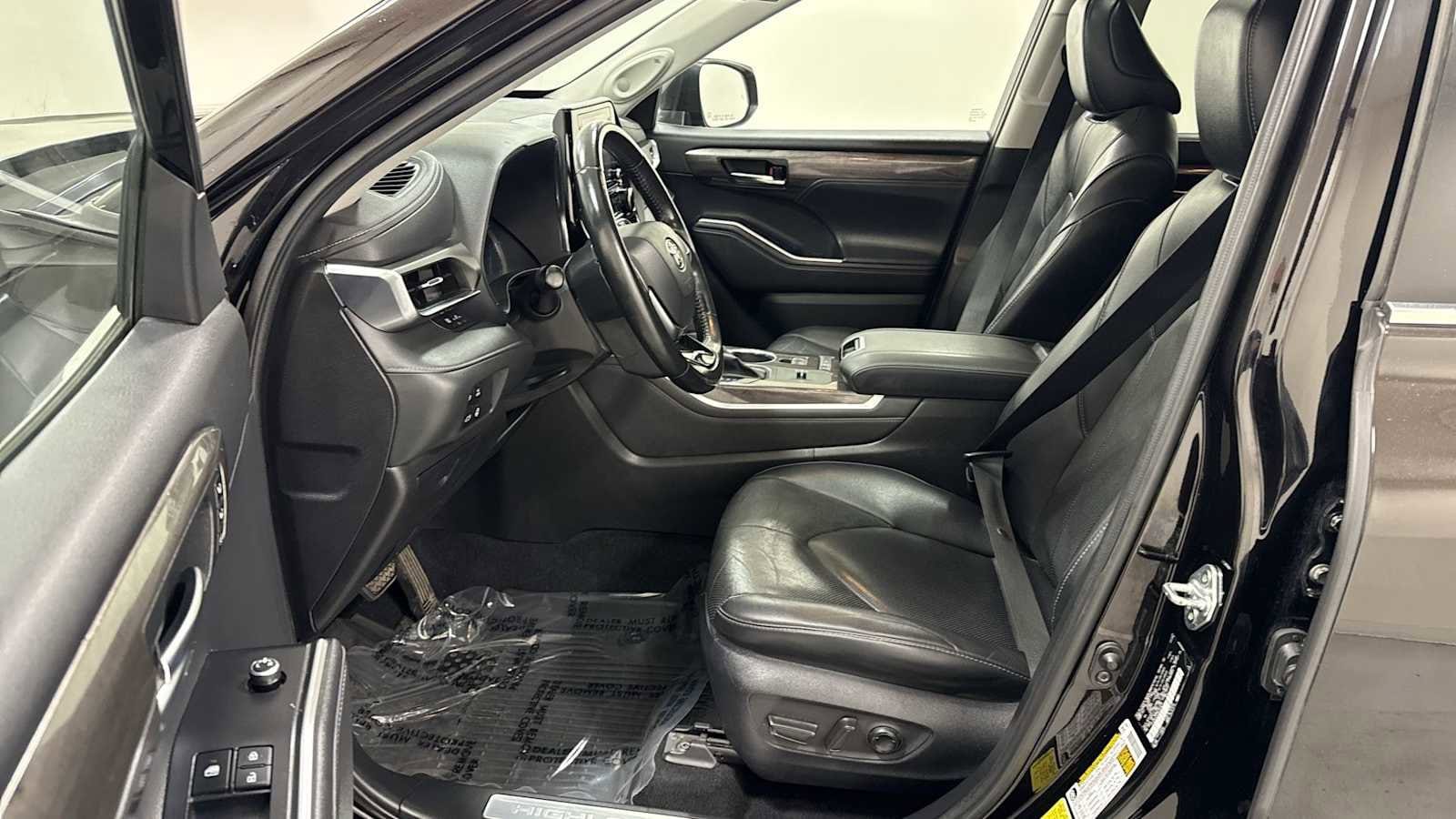 Thumbnail: 2021 Toyota Highlander - 13