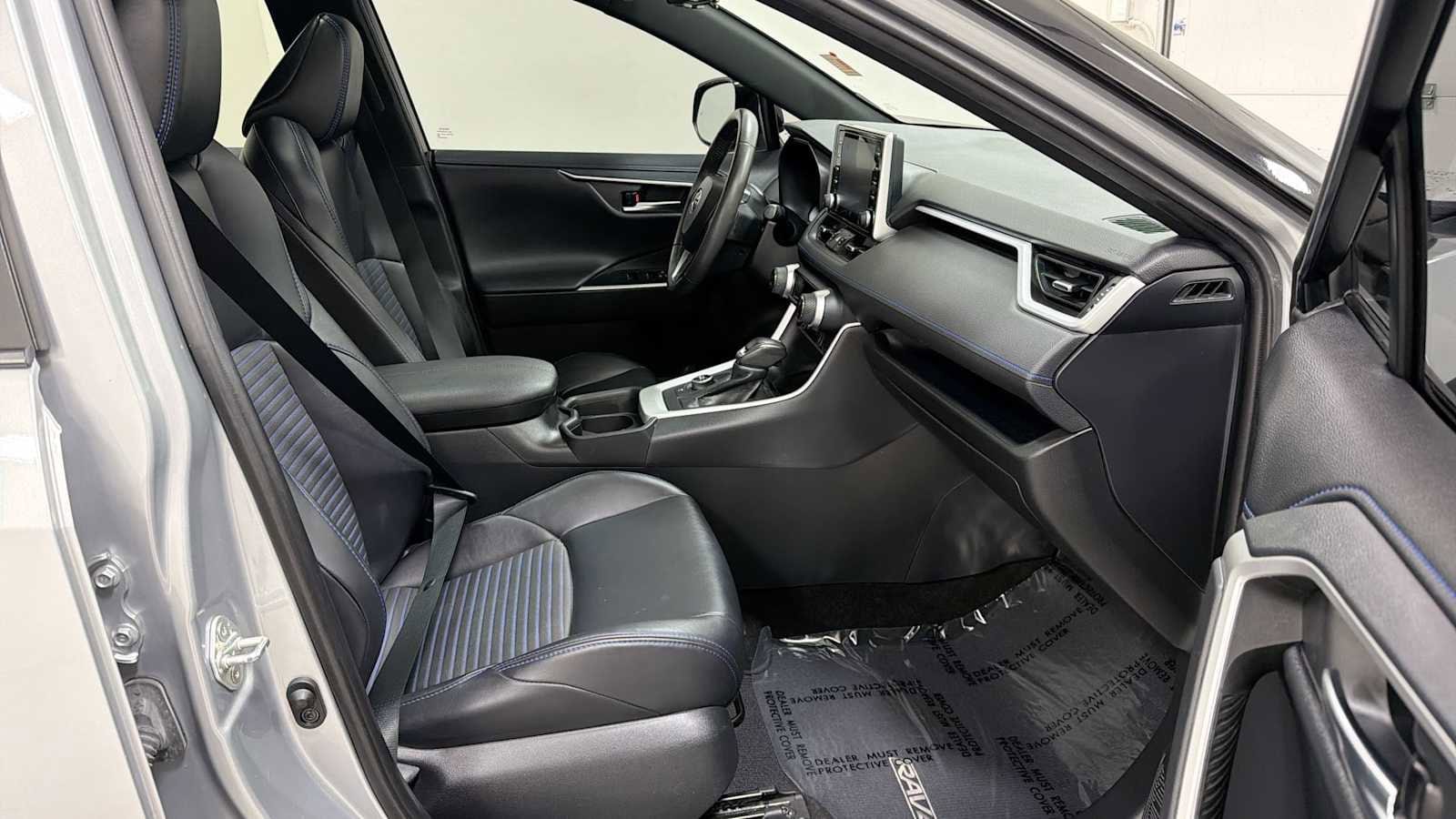 Thumbnail: 2019 Toyota RAV4 - 29