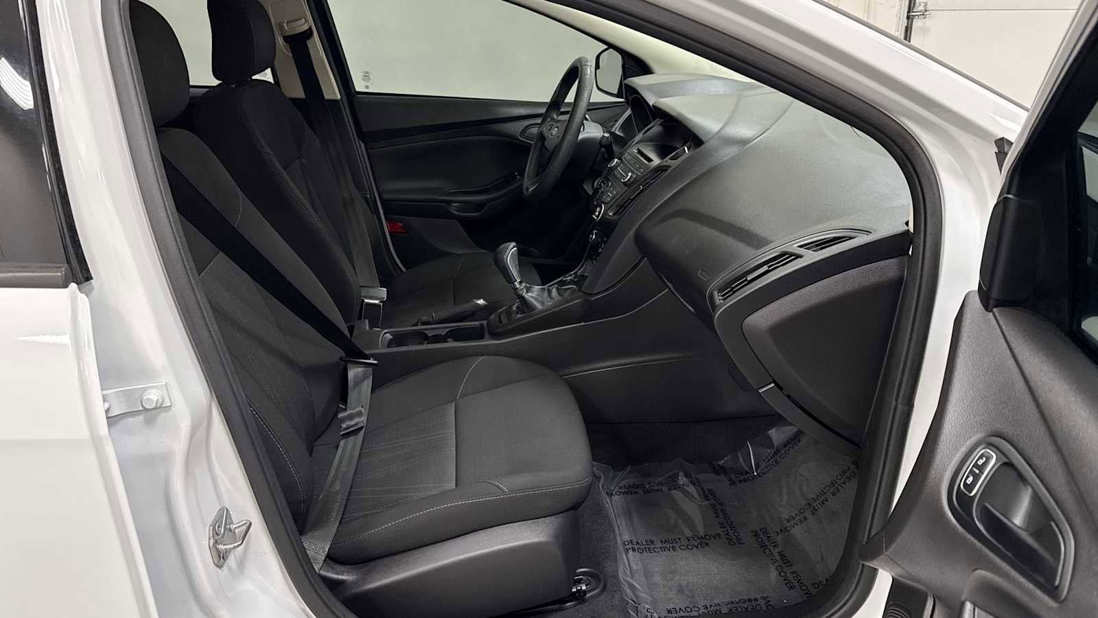 Thumbnail: 2017 Ford Focus - 28