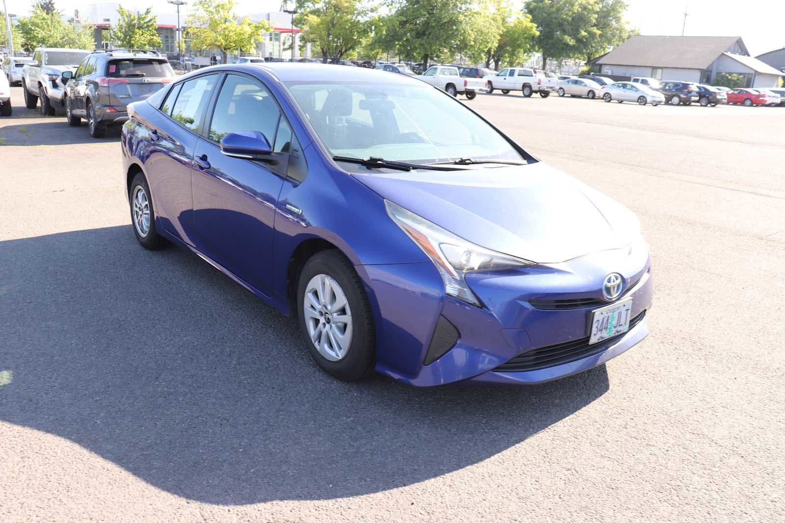 Thumbnail: 2016 Toyota Prius - 2