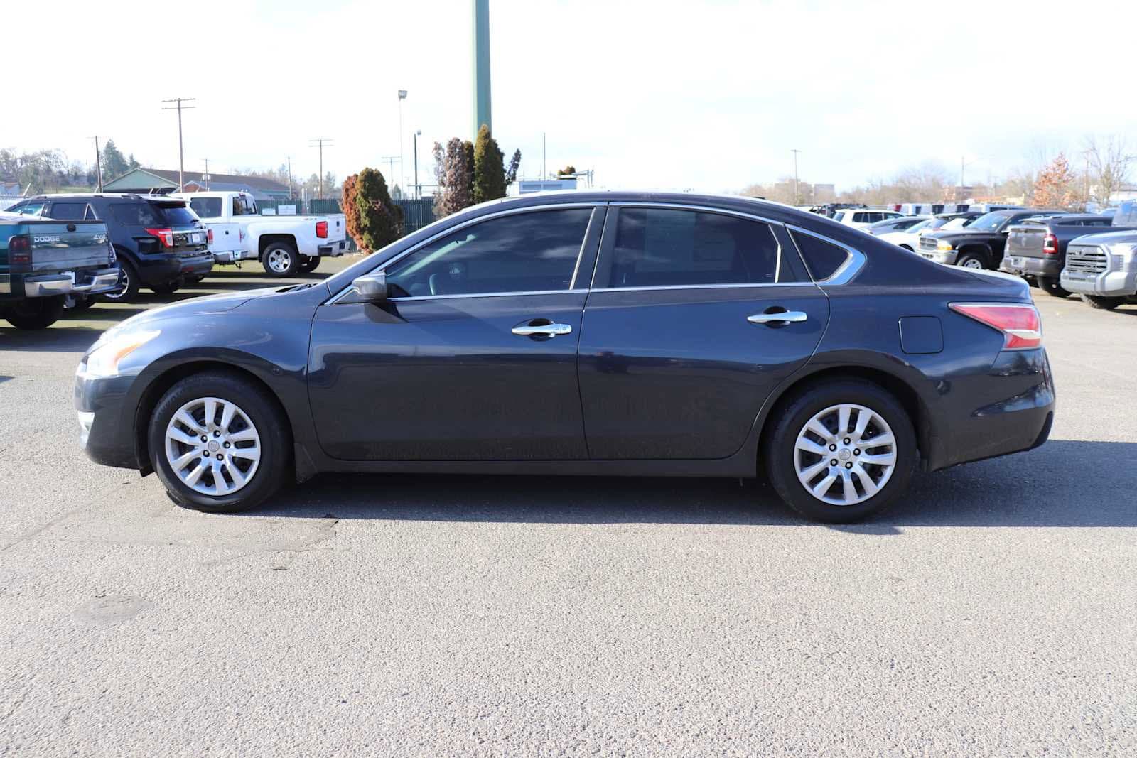 Thumbnail: 2015 Nissan Altima - 8