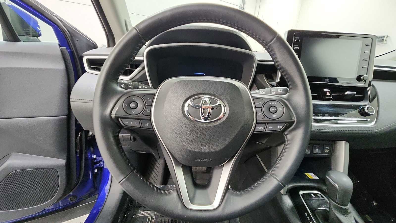 Thumbnail: 2022 Toyota Corolla Cross - 16