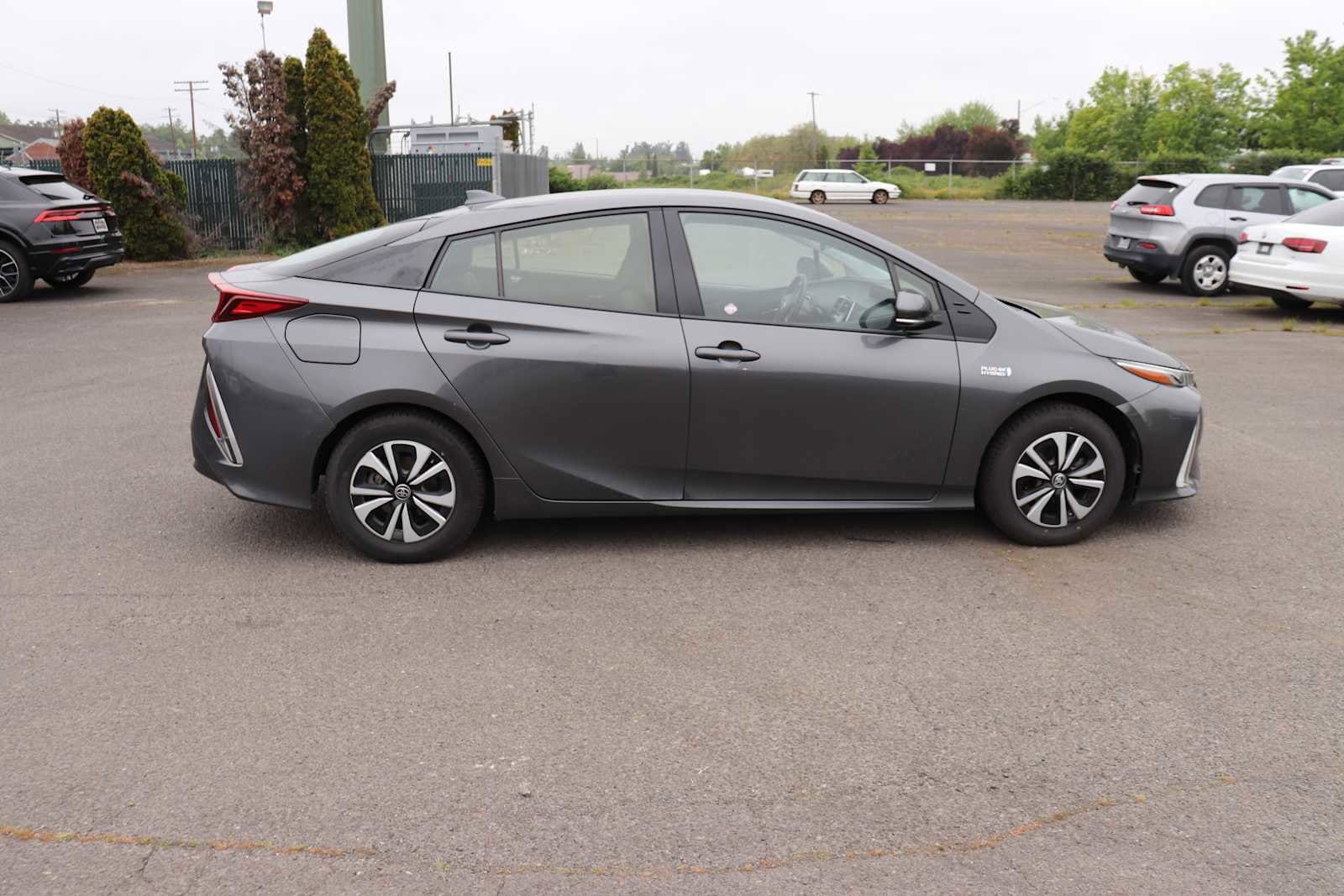 Thumbnail: 2017 Toyota Prius Prime - 4