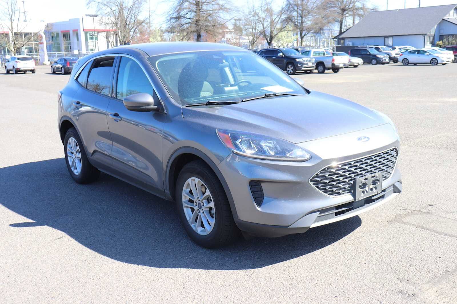 Thumbnail: 2021 Ford Escape - 3