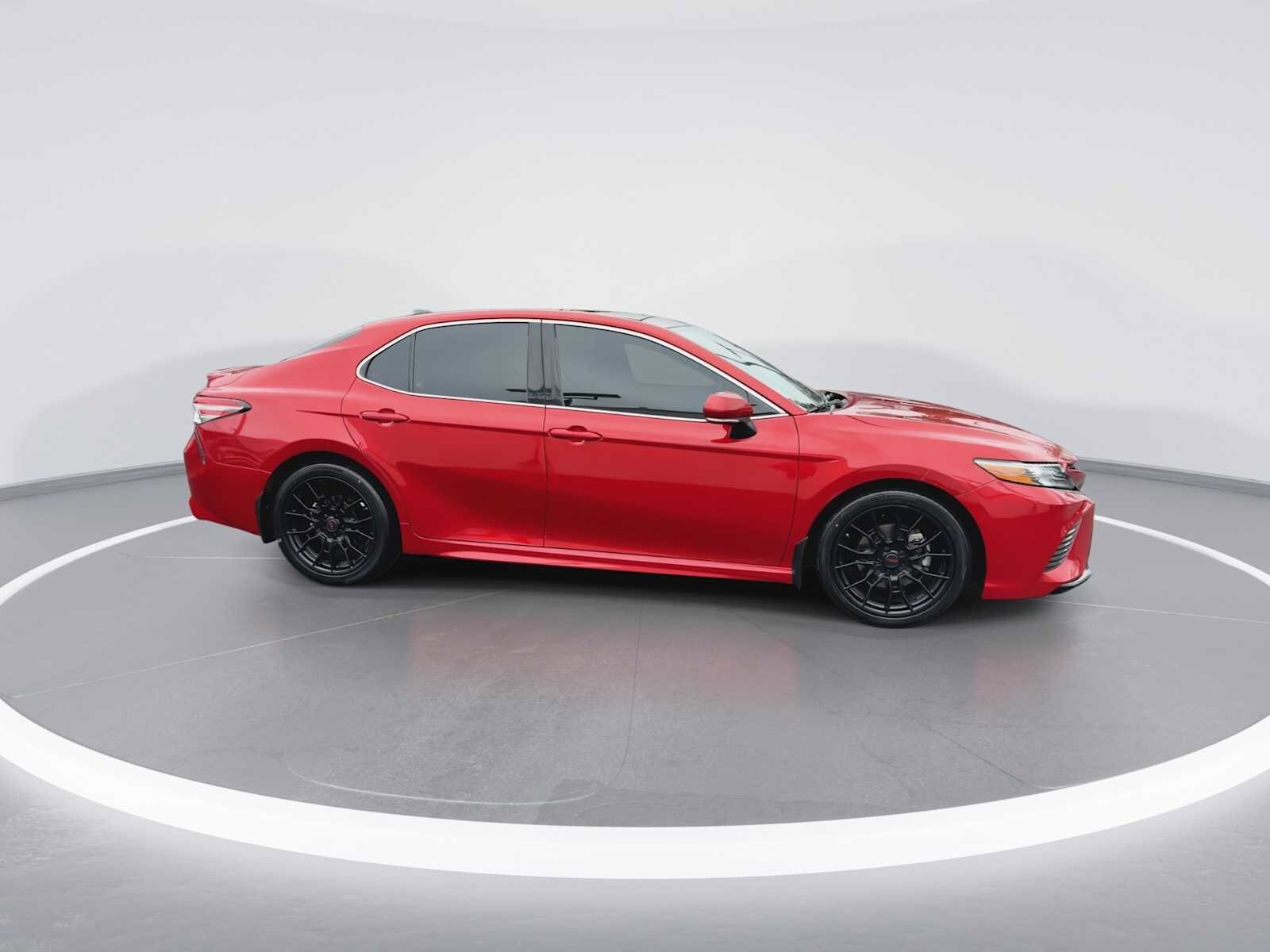 Thumbnail: 2019 Toyota Camry - 9