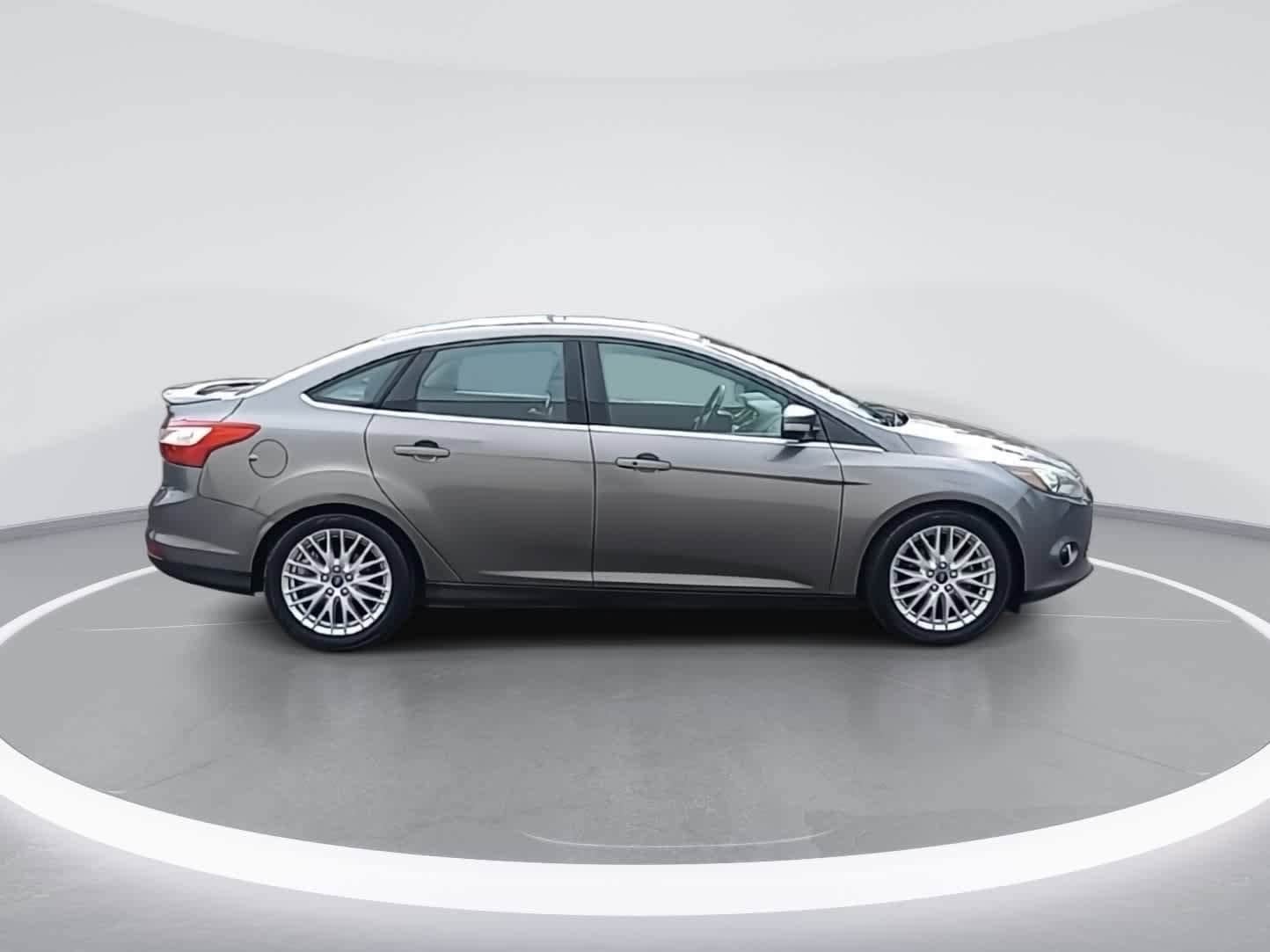 Thumbnail: 2014 Ford Focus - 9