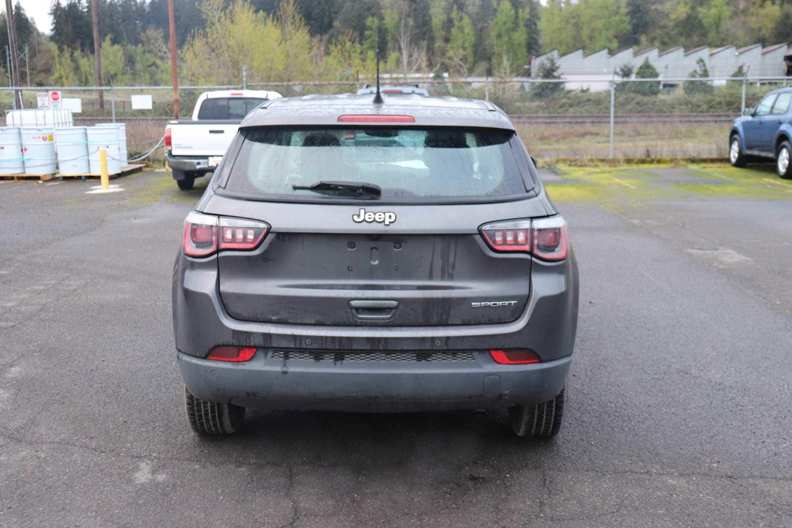 Thumbnail: 2018 Jeep Compass - 3