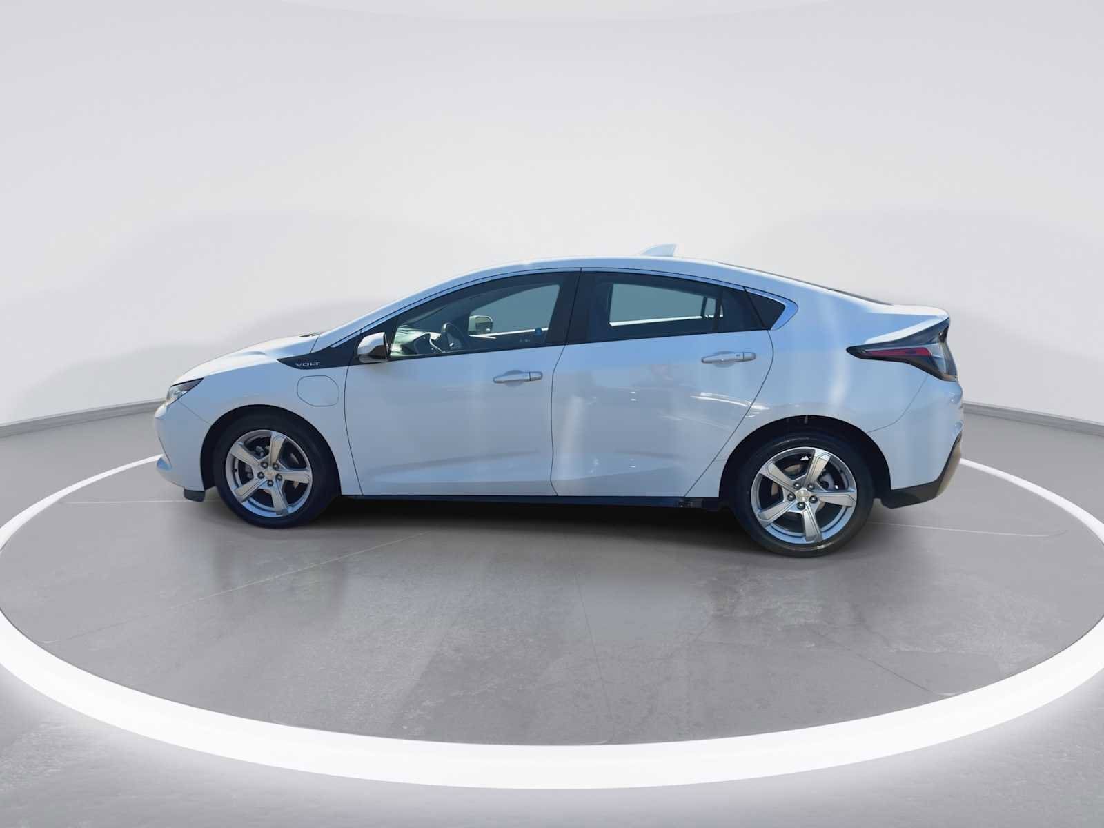 Thumbnail: 2018 Chevrolet Volt - 5