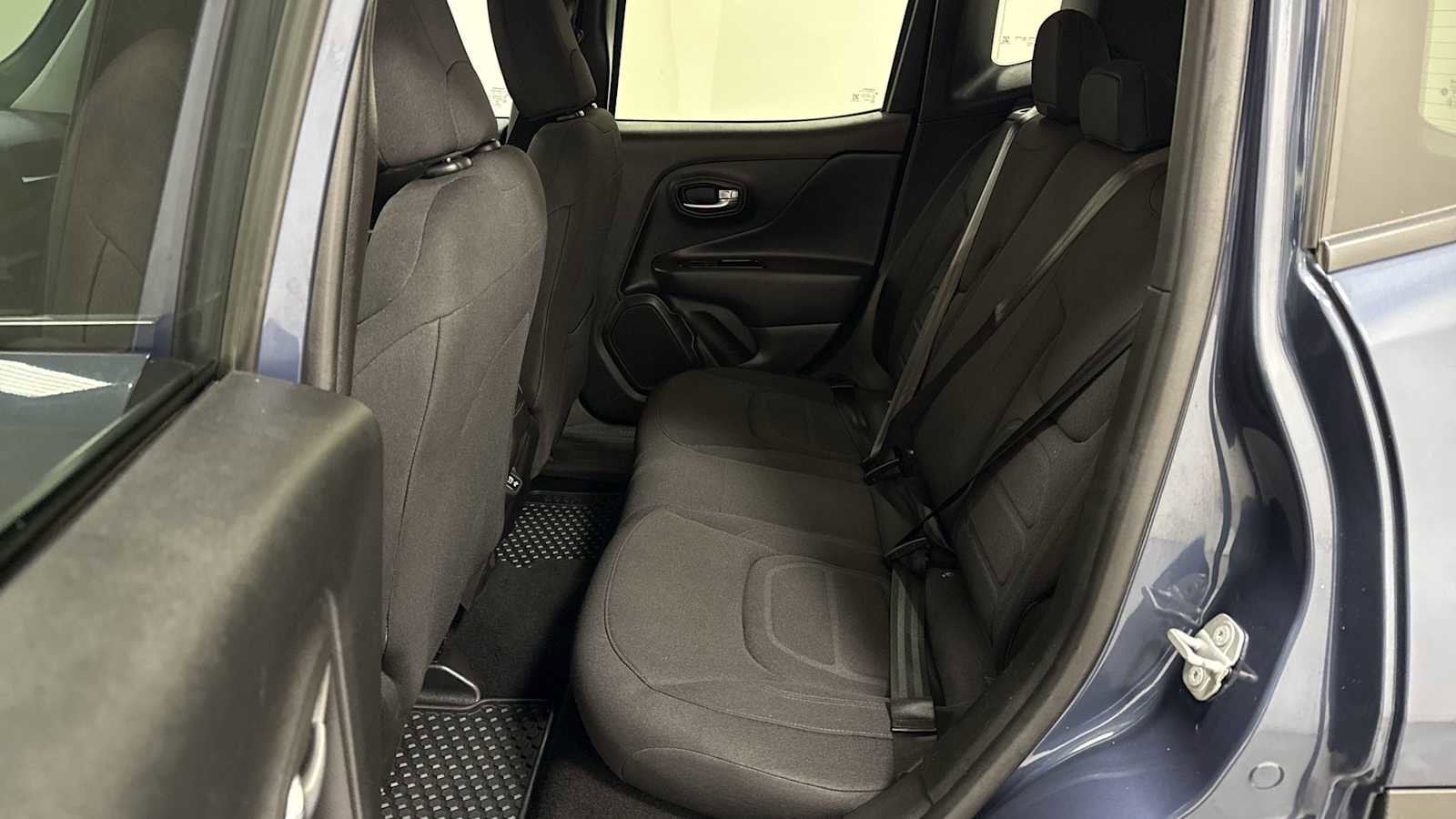 Thumbnail: 2022 Jeep Renegade - 24