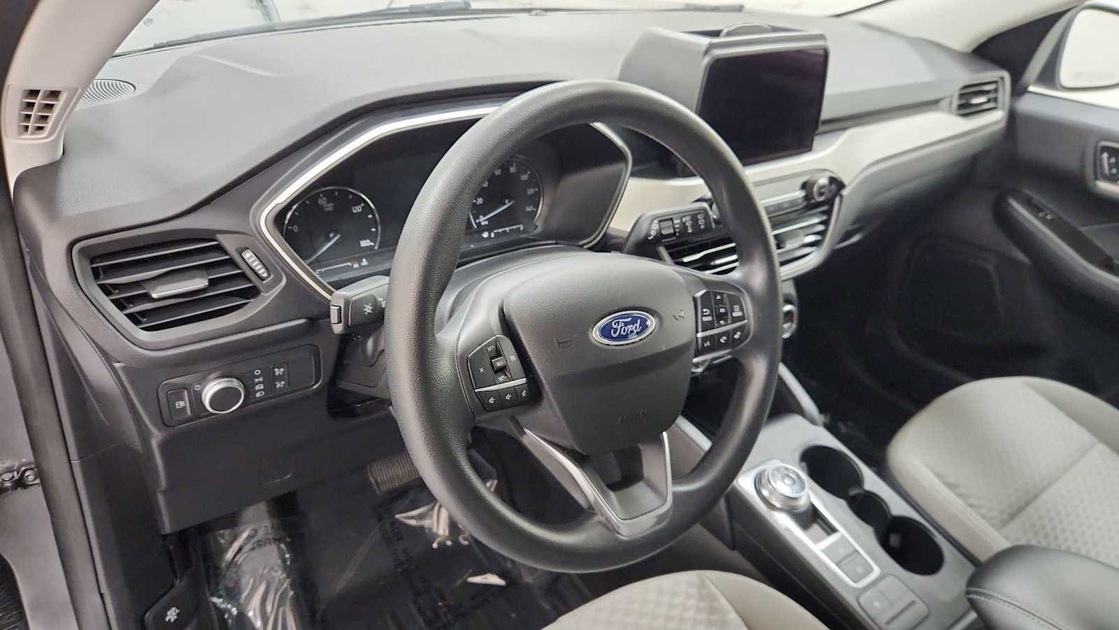 Thumbnail: 2021 Ford Escape - 12