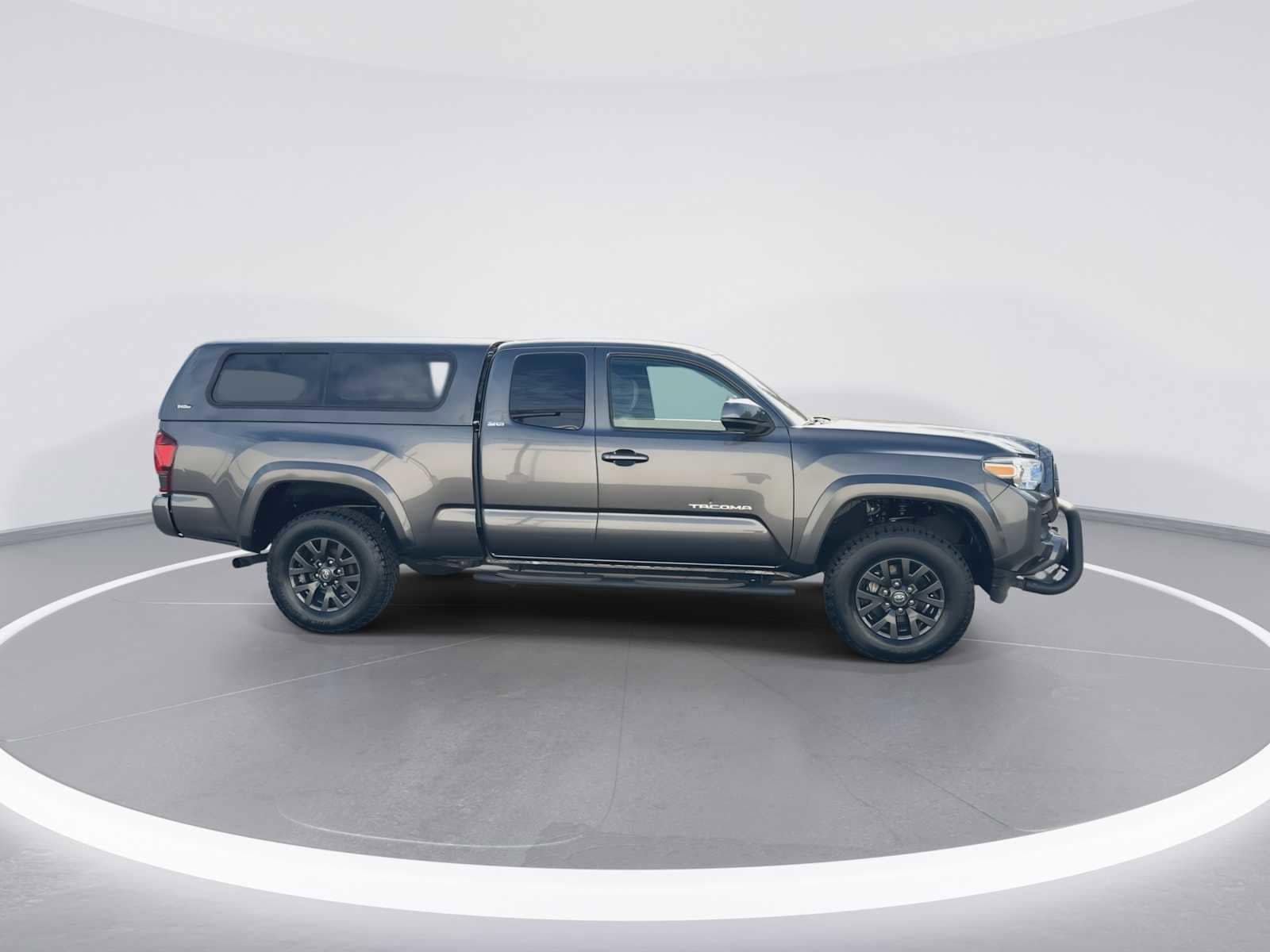 Thumbnail: 2022 Toyota Tacoma - 9