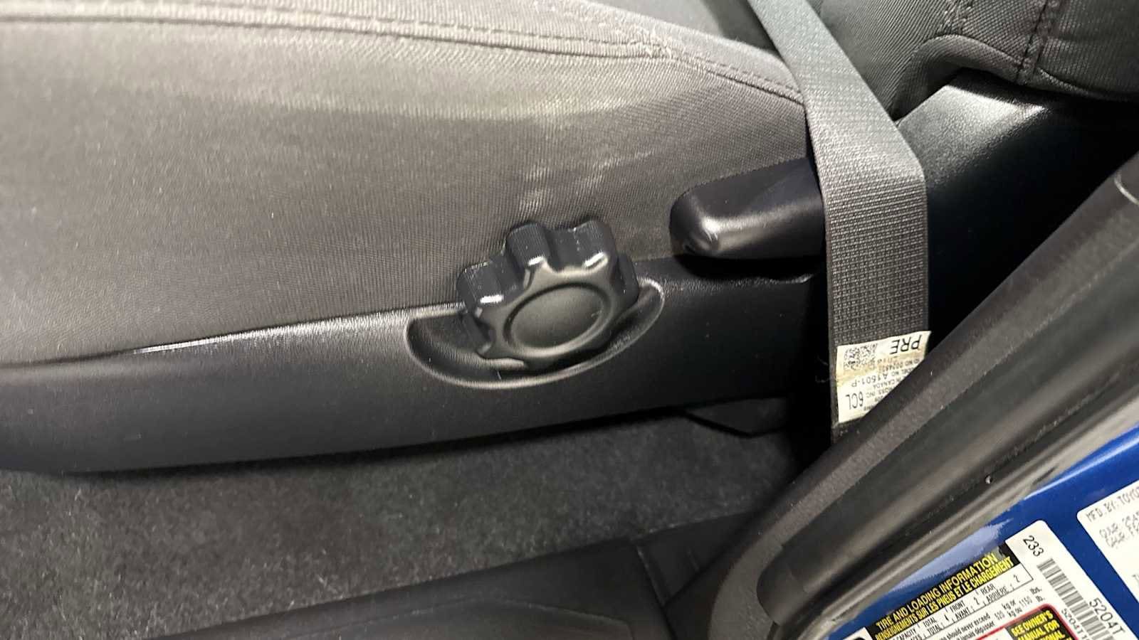 Thumbnail: 2018 Toyota Tacoma - 14