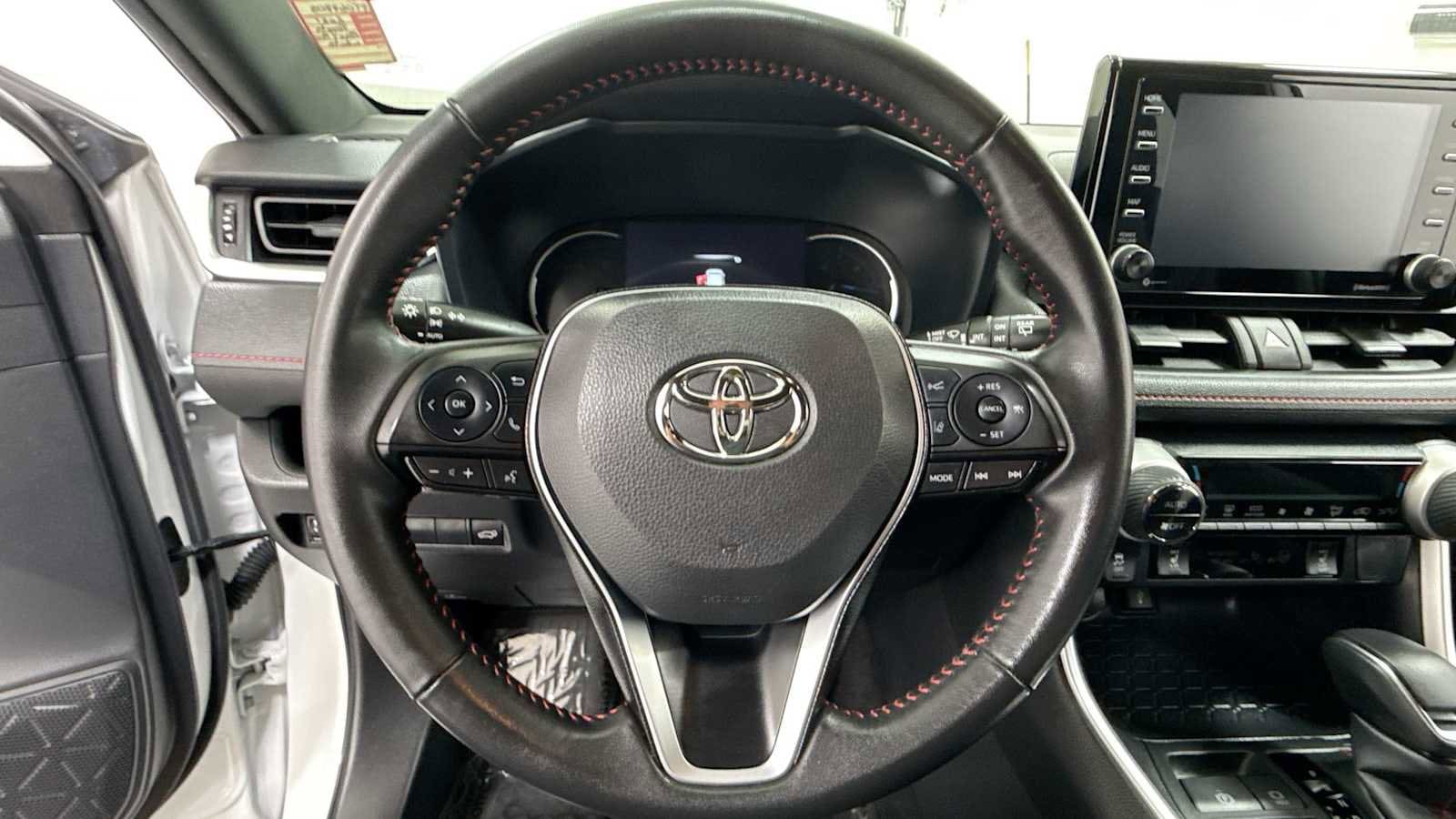 Thumbnail: 2021 Toyota RAV4 - 16