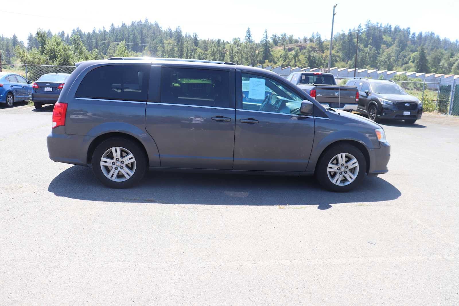 Thumbnail: 2018 Dodge Grand Caravan - 4