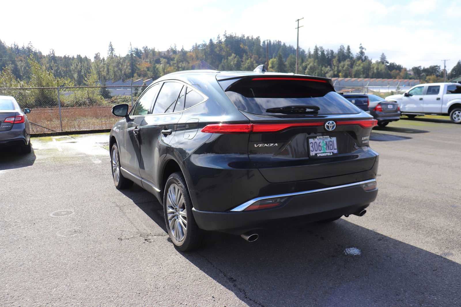 Thumbnail: 2021 Toyota Venza - 7