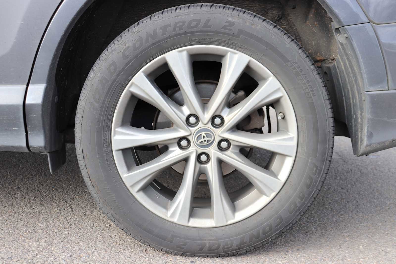 Thumbnail: 2017 Toyota RAV4 - 9