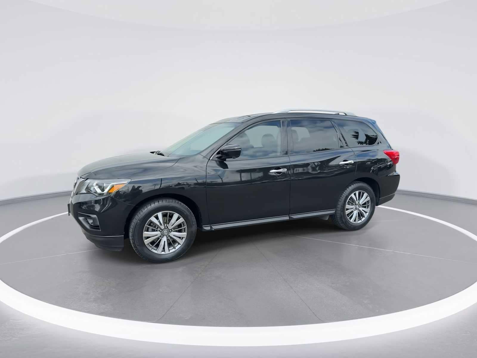 Thumbnail: 2019 Nissan Pathfinder - 4