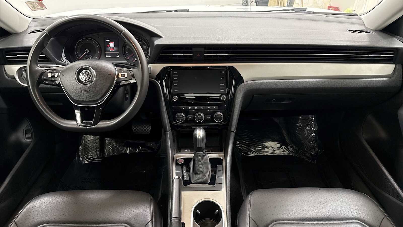 Thumbnail: 2021 Volkswagen Passat - 26