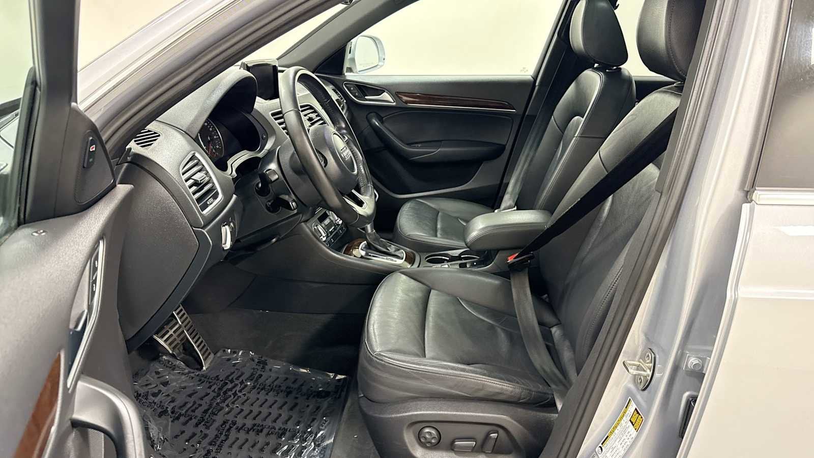 Thumbnail: 2015 Audi Q3 - 13