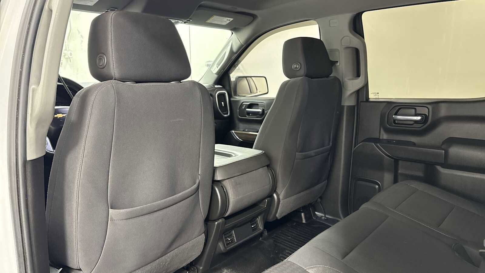 Thumbnail: 2020 Chevrolet Silverado 1500 - 25