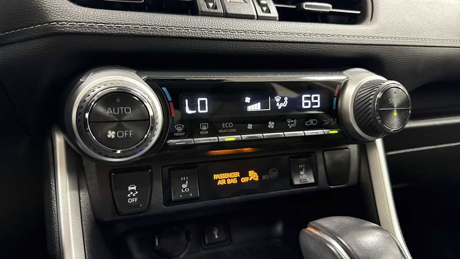 Thumbnail: 2021 Toyota RAV4 - 20