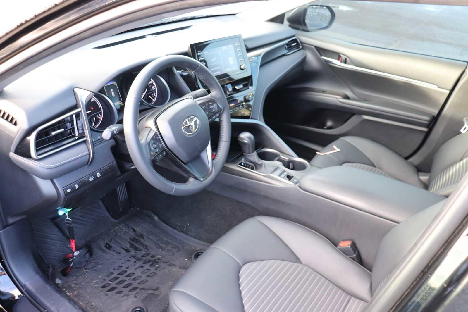 Thumbnail: 2023 Toyota Camry - 10