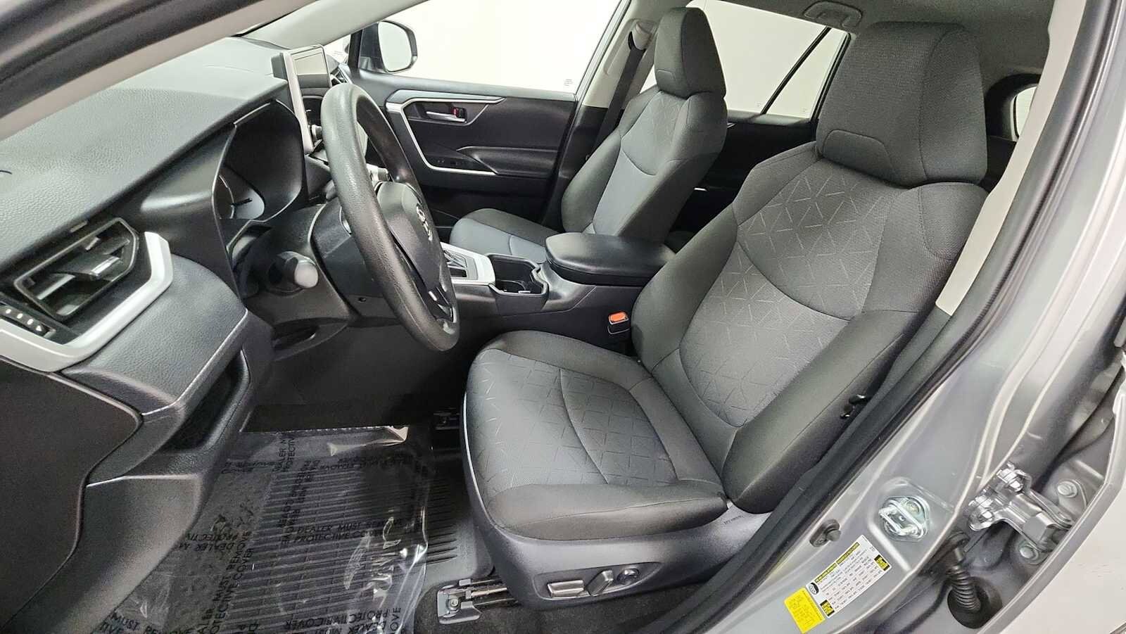 Thumbnail: 2025 Toyota RAV4 - 13