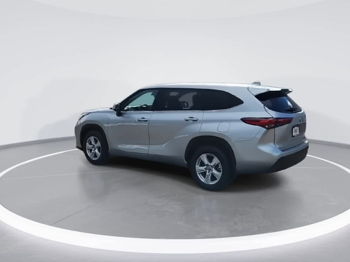 Thumbnail: 2021 Toyota Highlander - 6