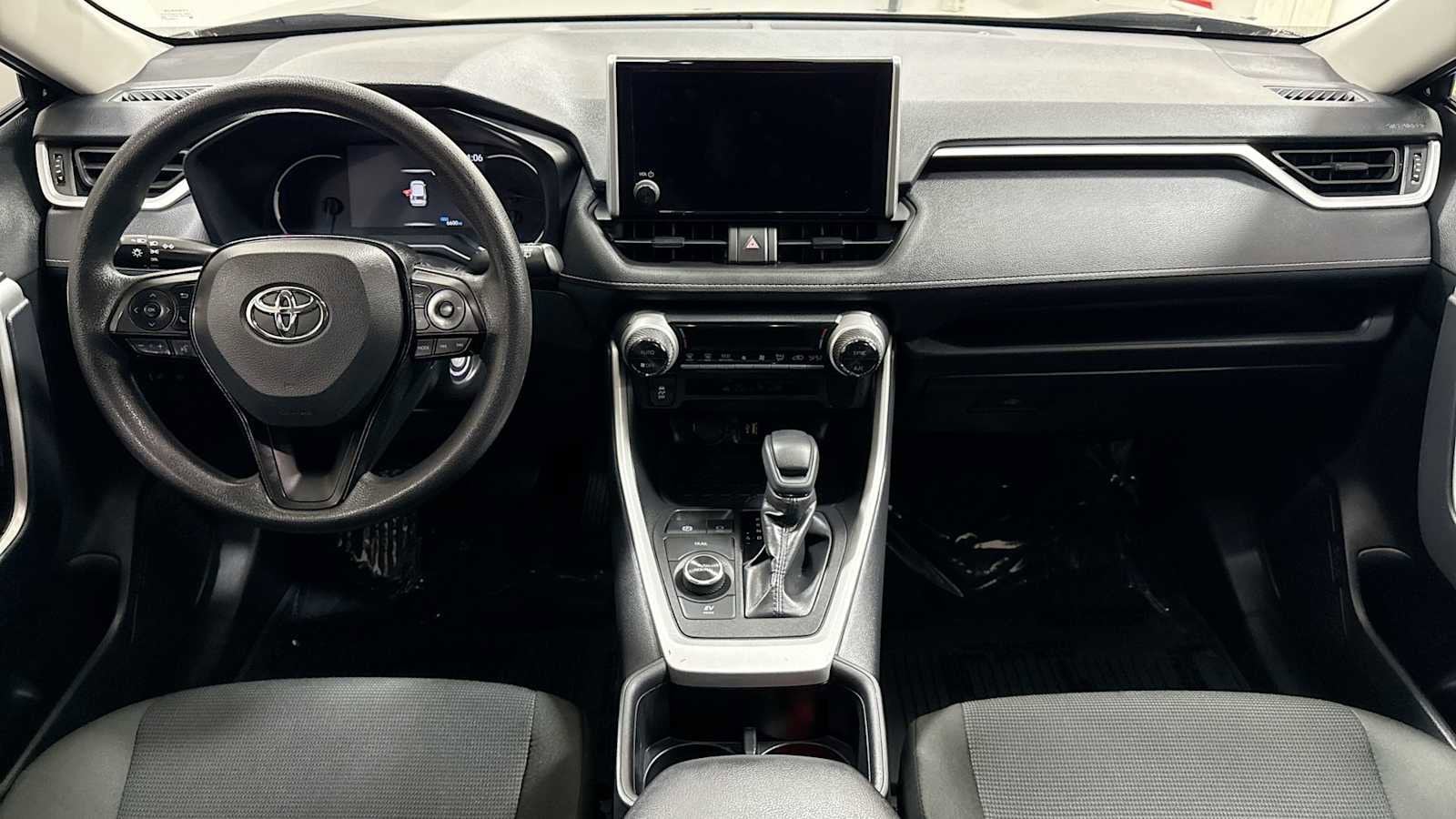 Thumbnail: 2025 Toyota RAV4 - 26