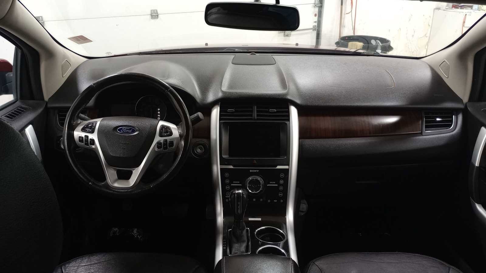 Thumbnail: 2013 Ford Edge - 25