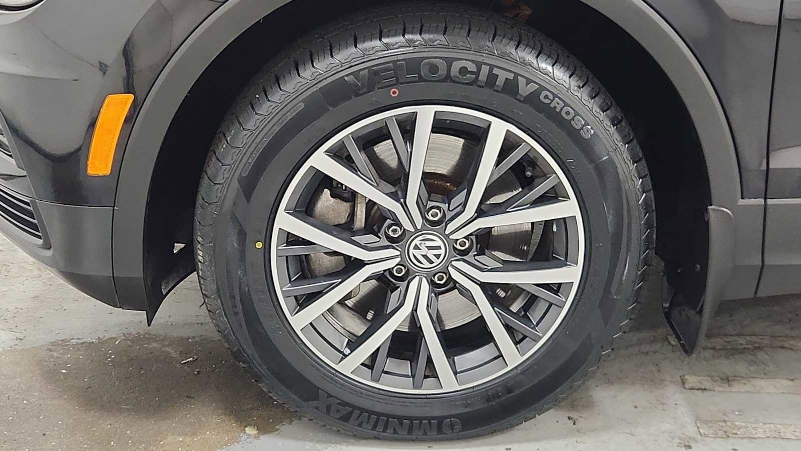 Thumbnail: 2019 Volkswagen Tiguan - 10