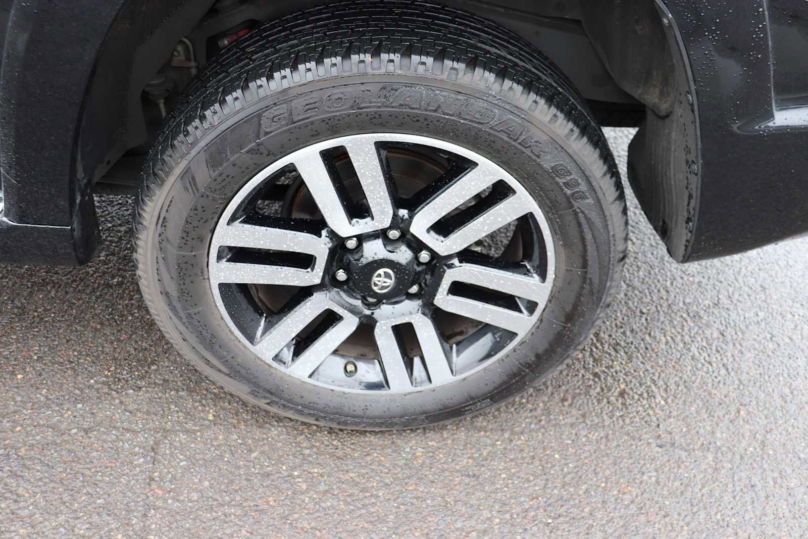 Thumbnail: 2020 Toyota 4Runner - 9