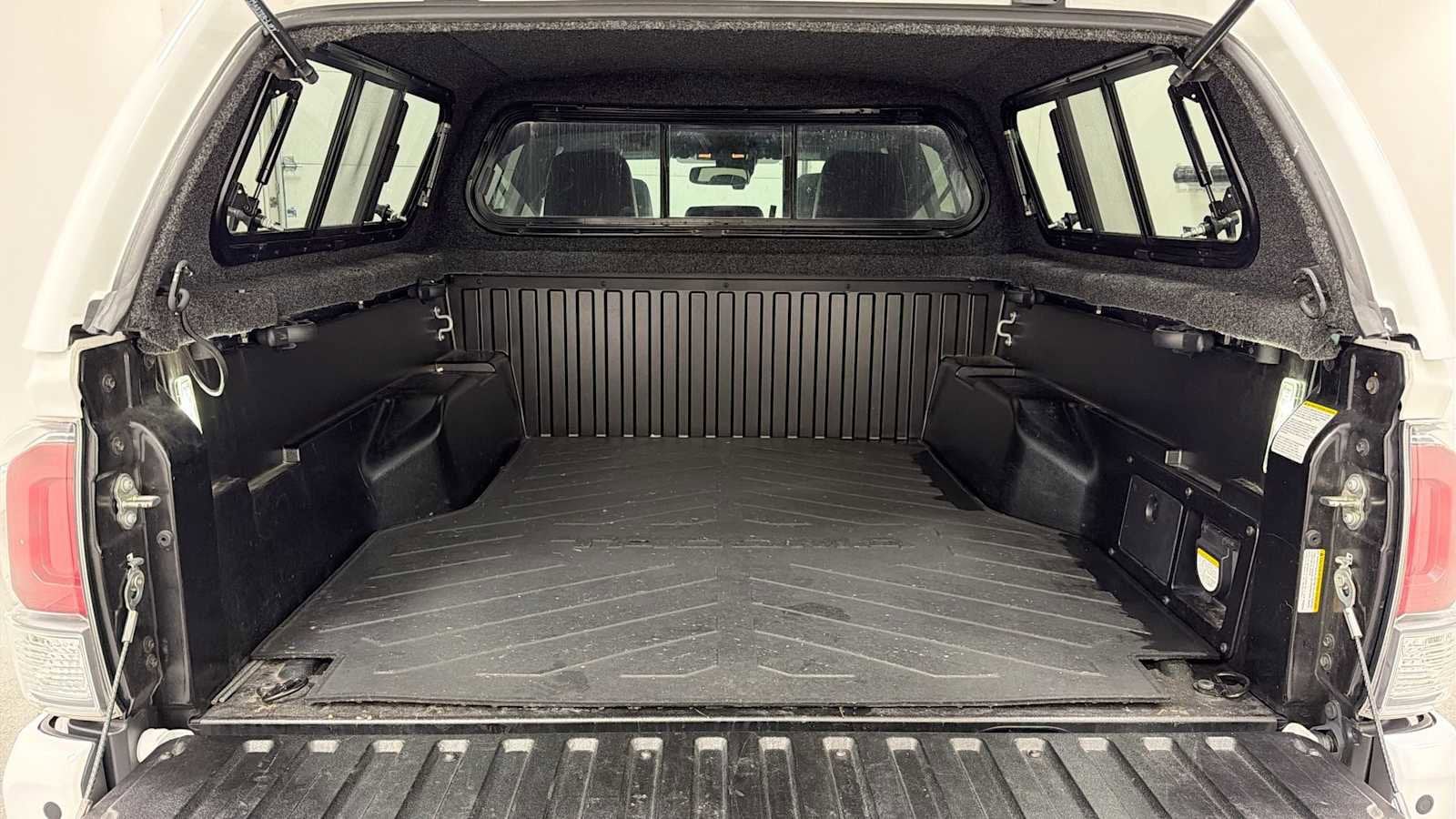Thumbnail: 2021 Toyota Tacoma - 29