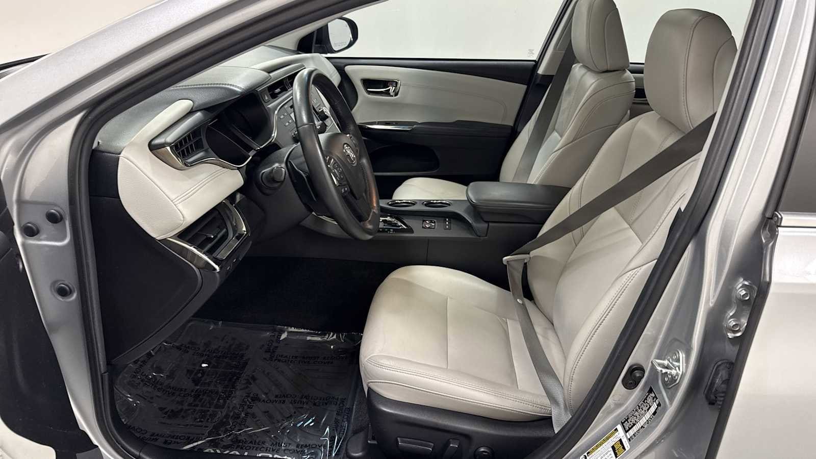 Thumbnail: 2016 Toyota Avalon - 13