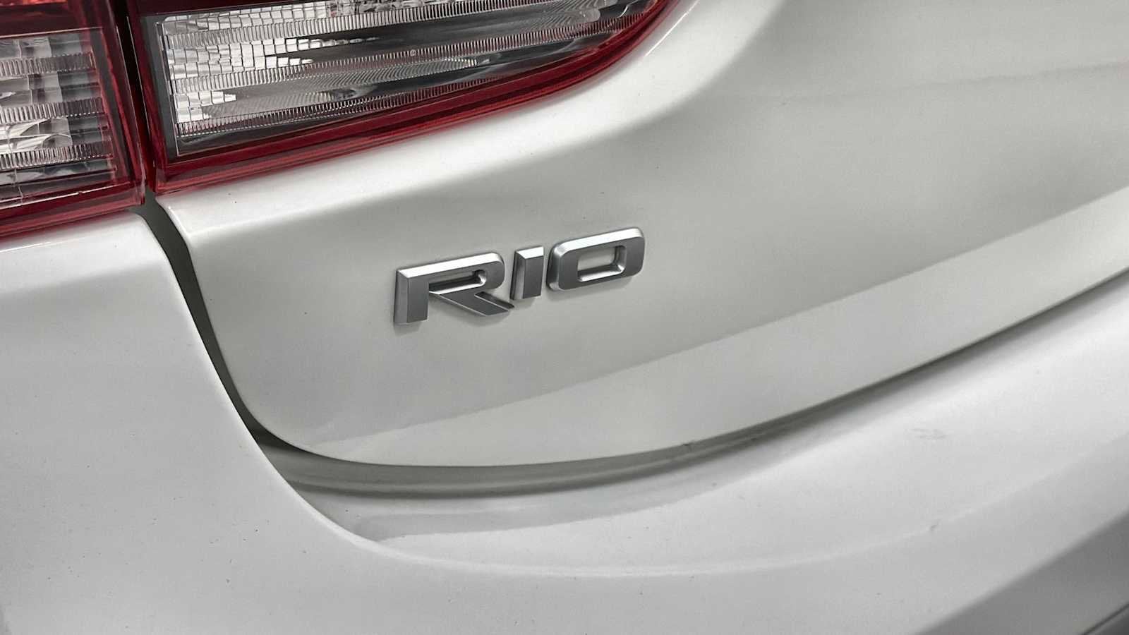 Thumbnail: 2022 Kia Rio - 27