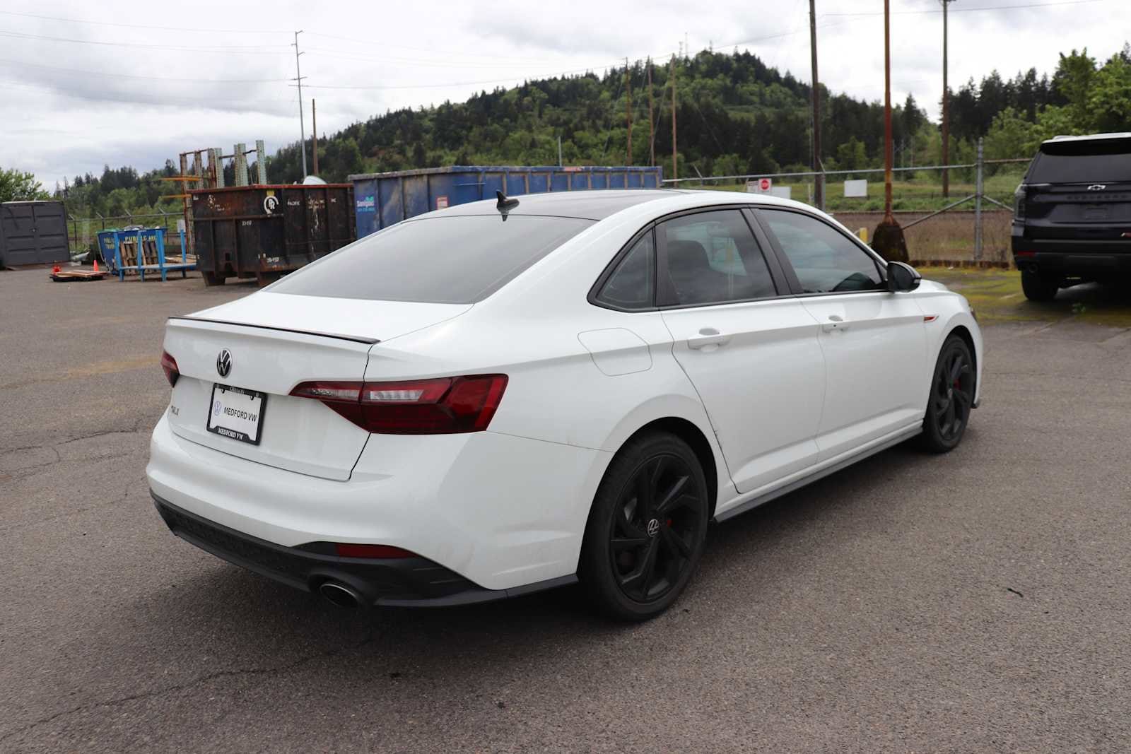 Thumbnail: 2023 Volkswagen Jetta - 5