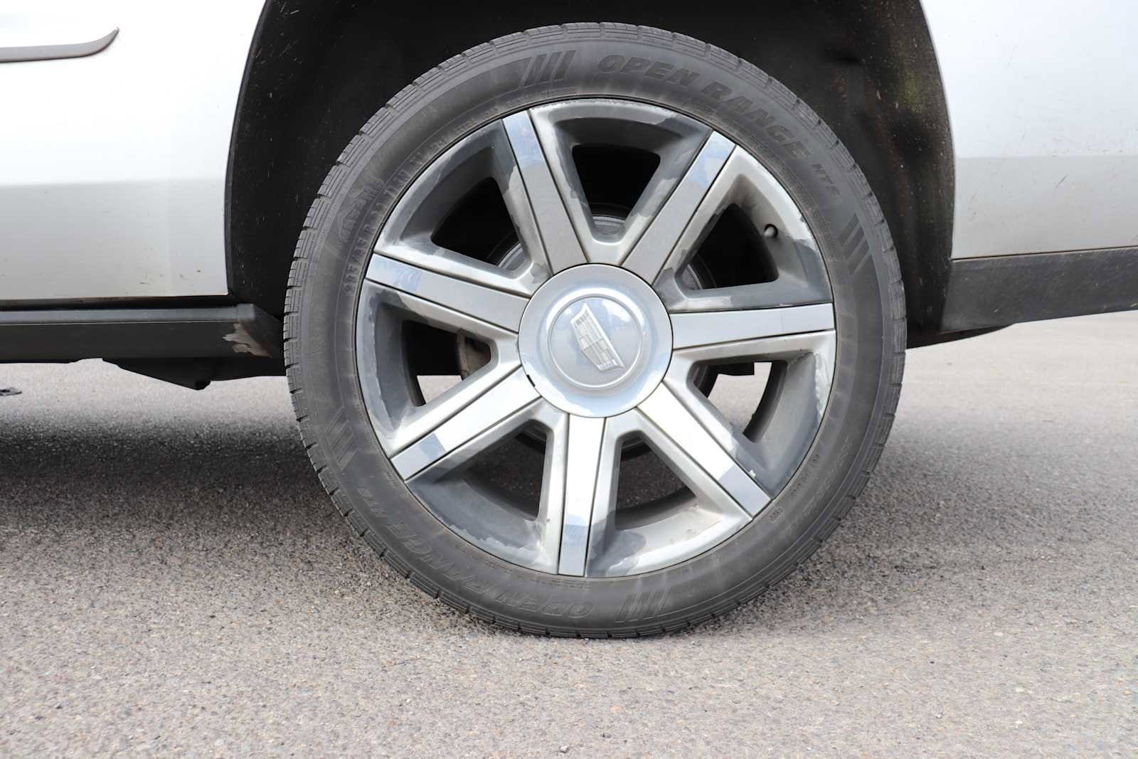 Thumbnail: 2016 Cadillac Escalade - 9