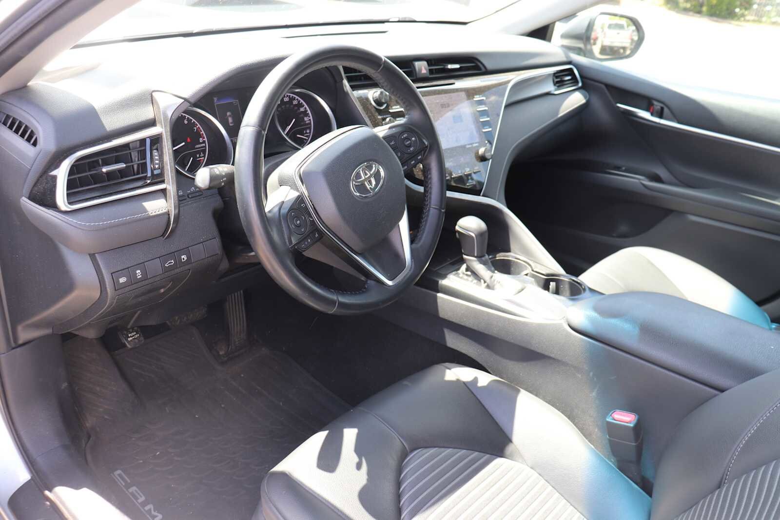 Thumbnail: 2018 Toyota Camry - 10