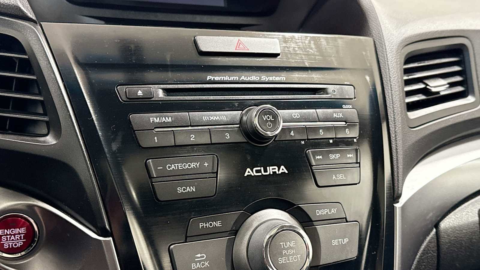 2013 Acura ILX Premium 18