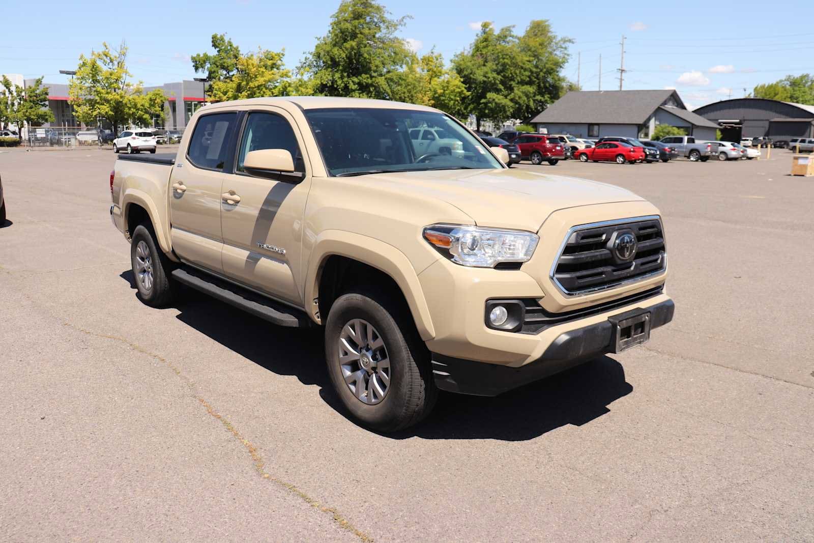 Thumbnail: 2019 Toyota Tacoma - 3