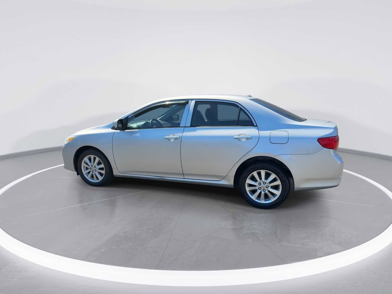 Thumbnail: 2009 Toyota Corolla - 5