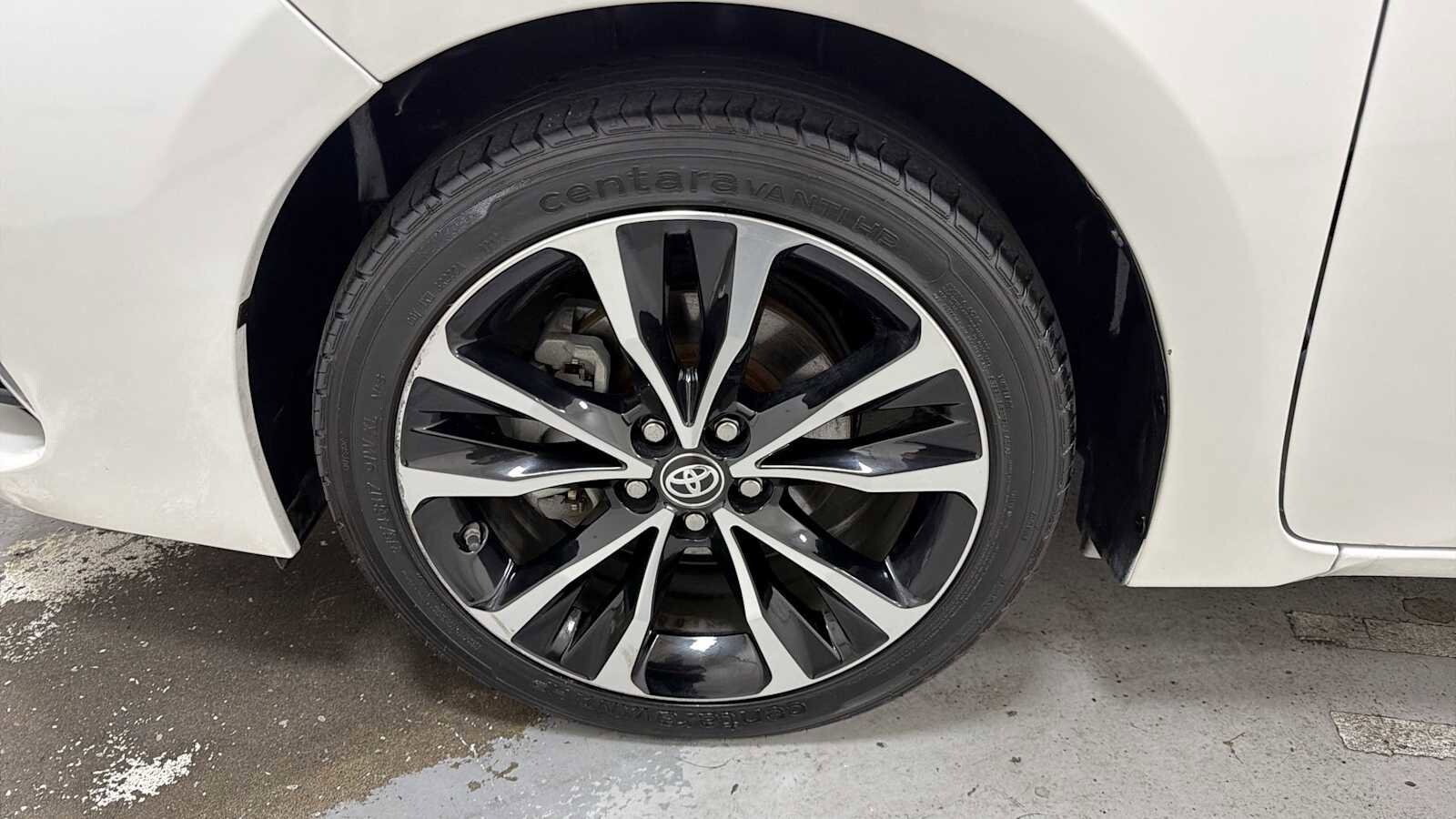 Thumbnail: 2017 Toyota Corolla - 10