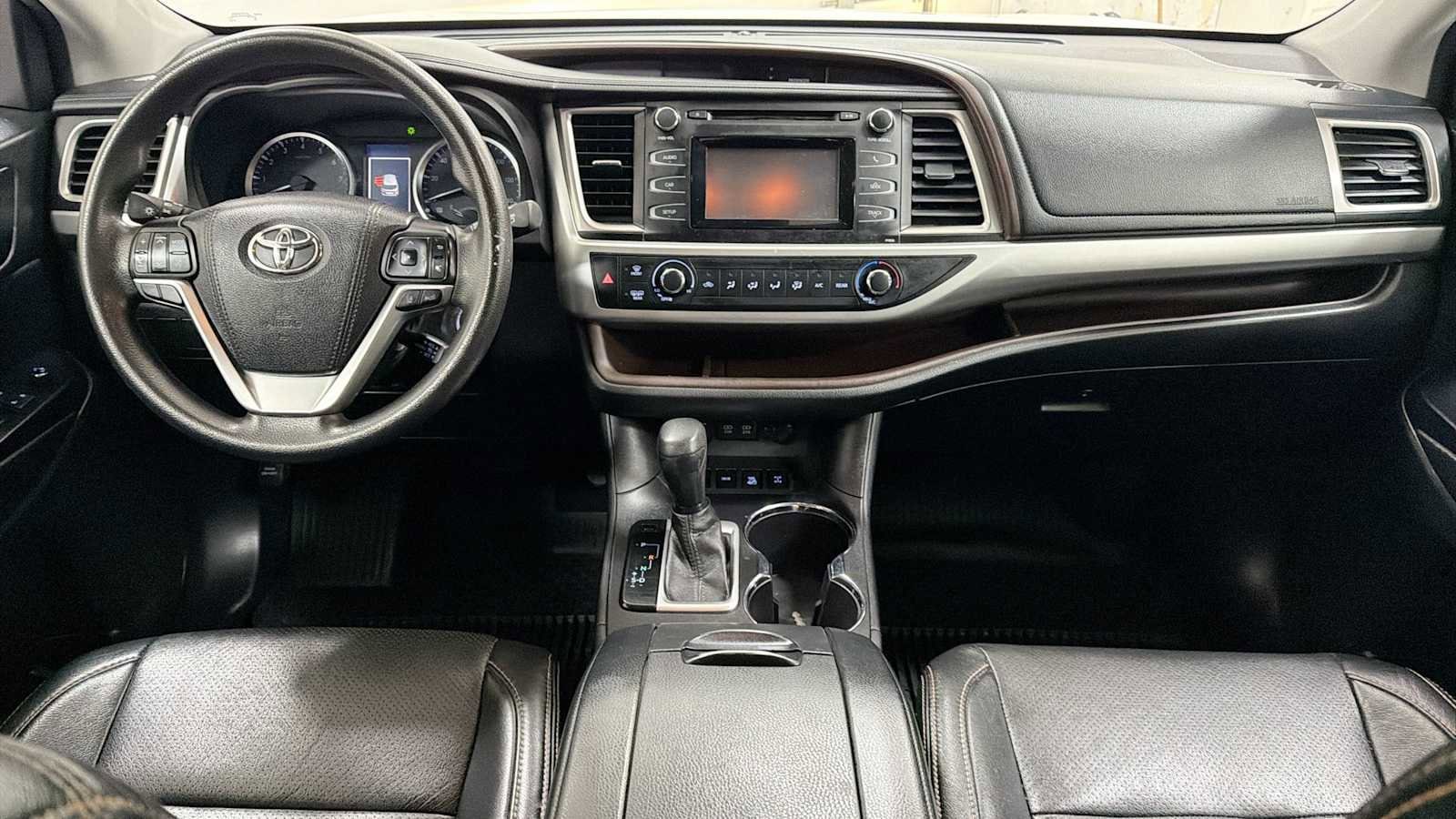 Thumbnail: 2017 Toyota Highlander - 26