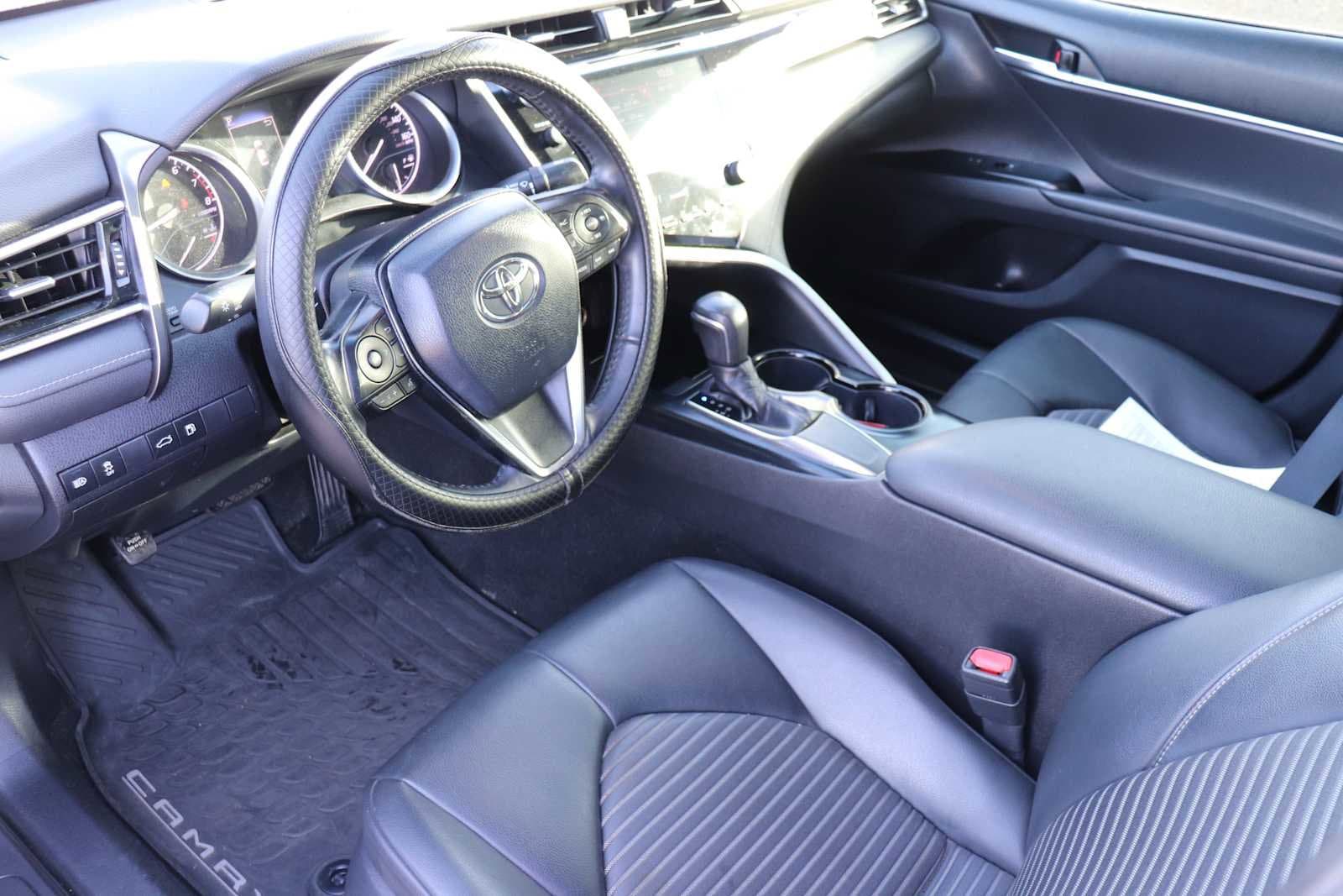 Thumbnail: 2018 Toyota Camry - 10