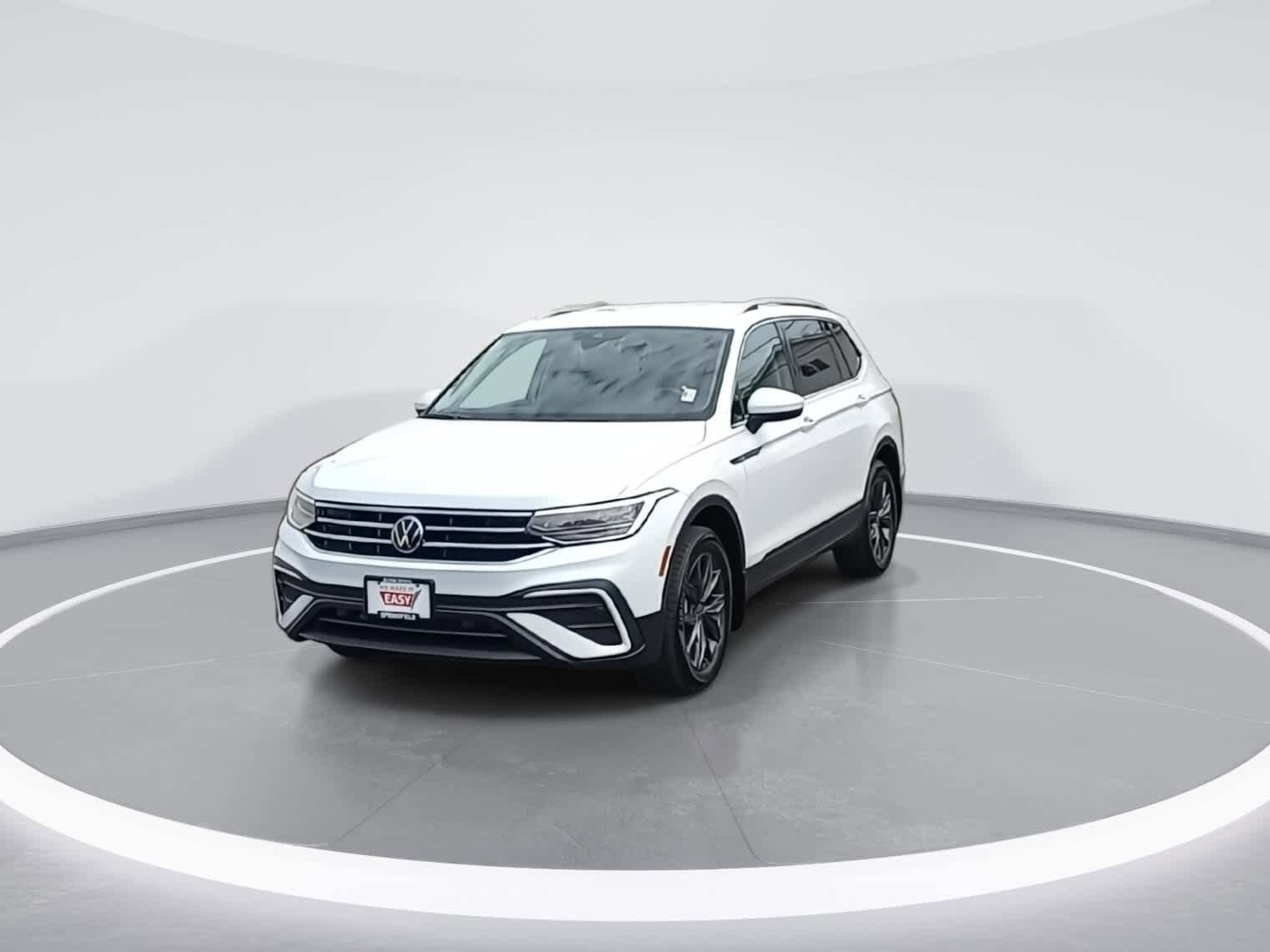 2022 Volkswagen Tiguan SE photo 3
