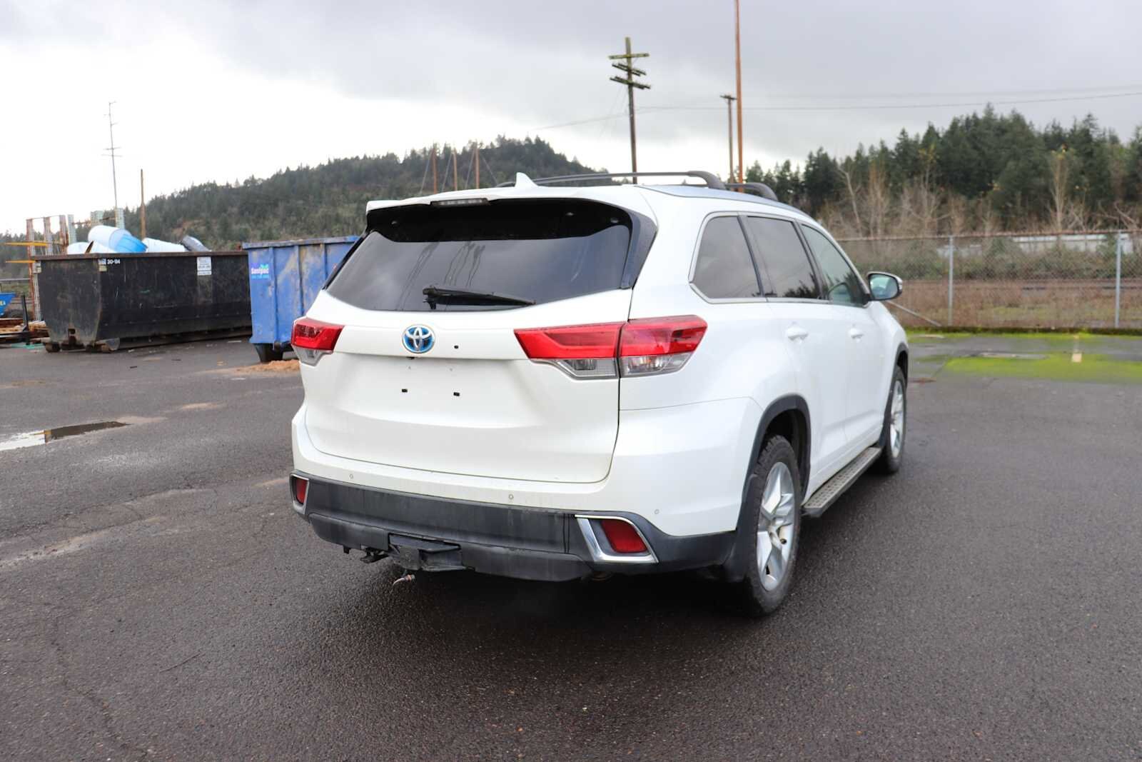 Thumbnail: 2019 Toyota Highlander - 5