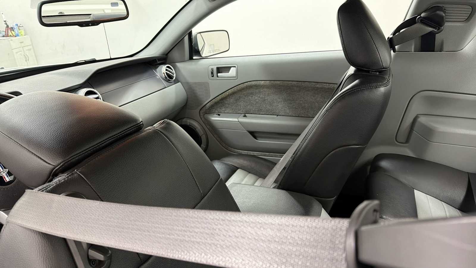 Thumbnail: 2008 Ford Mustang - 23